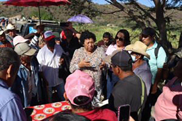Atiende la secretaria de Salud solicitudes de pobladores de Quetzalapa, Azoyú