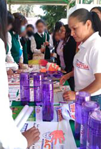 La SEMUJER impartió pláticas de prevención a instituciones educativas en Chilapa