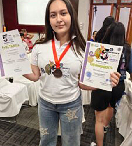 Estudiantes guerrerenses obtienen medallas en el Concurso Mexicano de Física, en Oaxaca: SEG