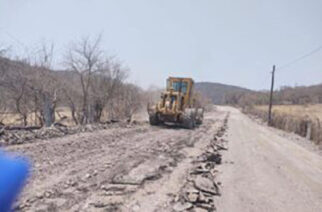 Rehabilita CICAEG la carretera Paso Morelos–San Miguel de las Palmas en el municipio de Huitzuco