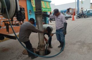 Coadyuva CAPASEG con el desazolve emergente en Tlapa