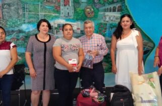 Entrega titular de la SEG, 82 Unidades Didácticas a Agentes Educadores de diversas regiones del estado