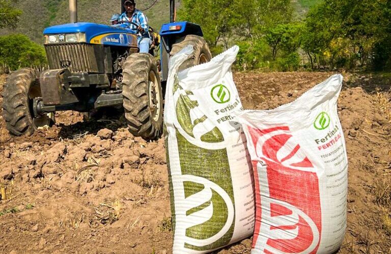 Guerrero refuerza el sector agrícola con la entrega oportuna de fertilizante