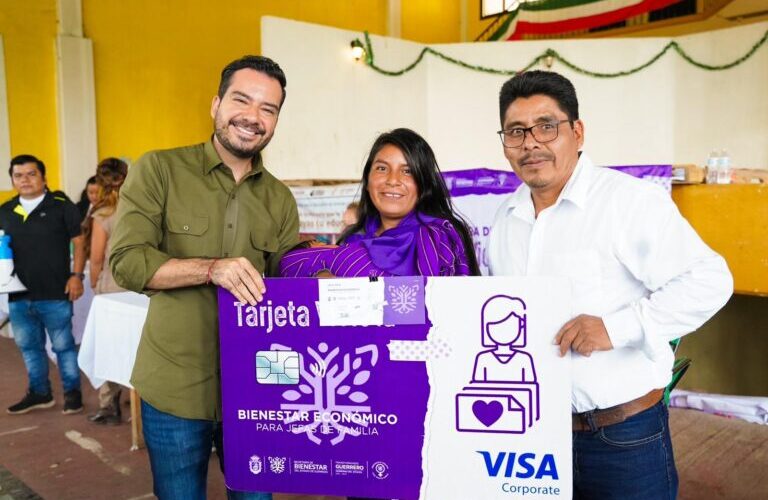 Llega el programa “Tarjeta Violeta” a los municipios de Cochoapa el Grande y Malinaltepec beneficiando a 400 jefas de familia