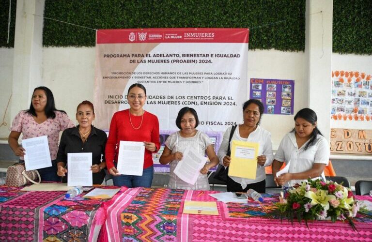 Pone en marcha la SEMUJER los Centros para el Desarrollo de las Mujeres en la Costa Chica
