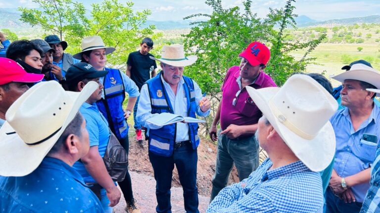Titular de CICAEG realiza supervisión de vías de comunicación en el Alto Balsas