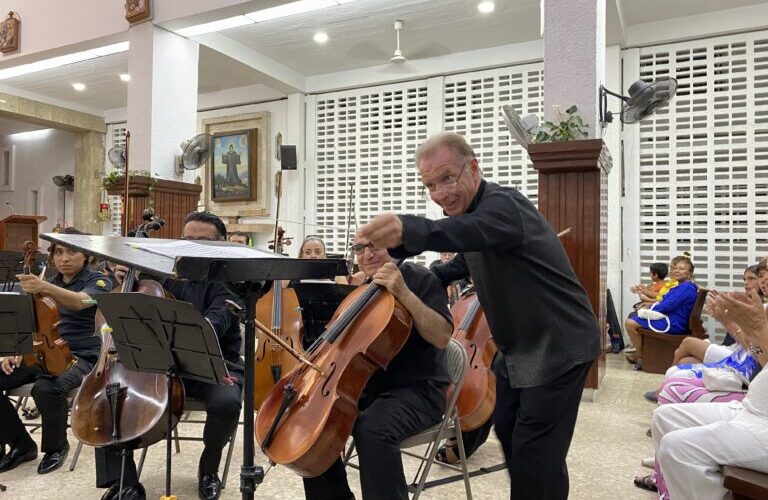 Disfrutan turistas y guerrerenses el concierto “Tres Almas Diferentes” de la Filarmónica de Acapulco