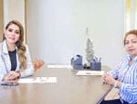 La gobernadora Evelyn Salgado Pineda, se reunió en su despacho con Violeta Pino Girón, titular de la Secretaría de la Mujer de Guerrero