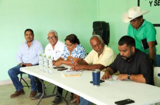 Atiende titular de Sagadegro, Alejandro Zepeda a pescadores y agricultores de Tres Palos