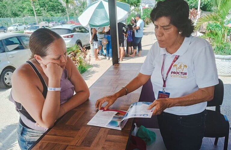 Cumple Evelyn Salgado con la atención al turista en temporada de verano 2024
