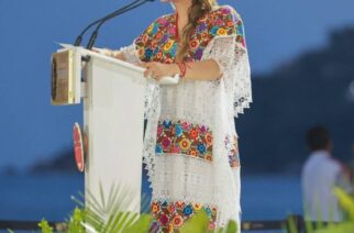 Da la bienvenida Evelyn Salgado a los participantes de las Cuartas Olimpiadas de Oro de las Personas Mayores 2024