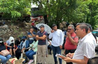 Instruye Evelyn Salgado, atención a pobladores de la localidad de Coyuquilla Norte