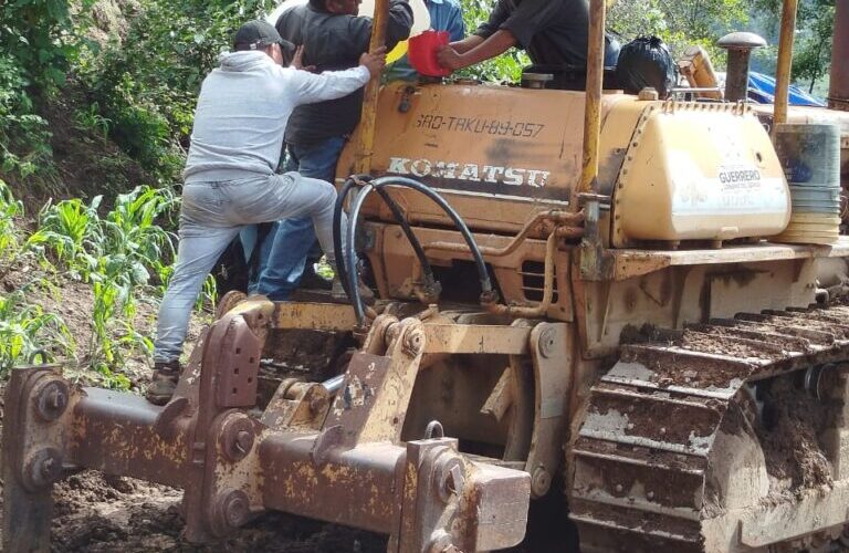 Instruye Evelyn Salgado atender a pobladores de Quiahuitlatzala, municipio de Copanatoyac