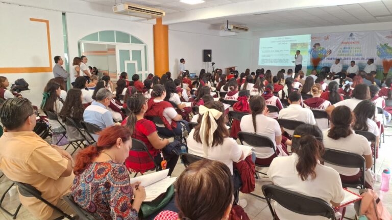 Fortalece Evelyn Salgado acciones de educación ambiental en Guerrero