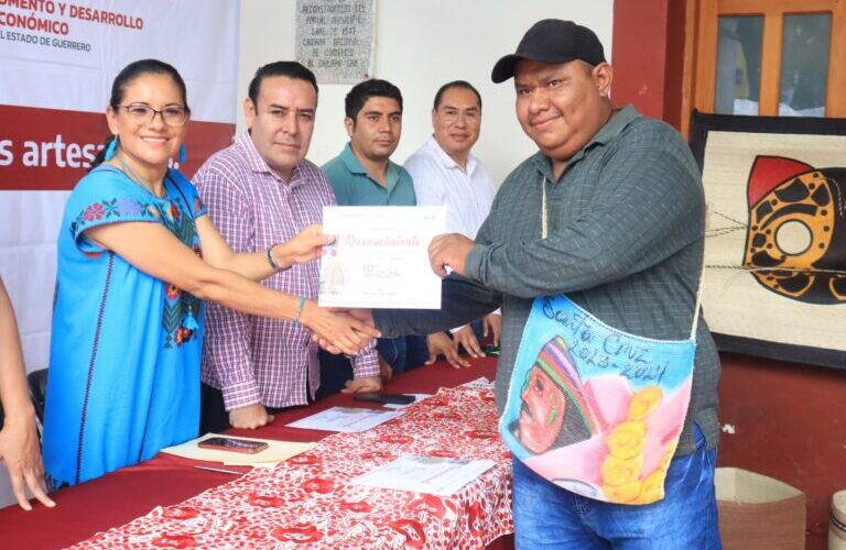 Reconoce Evelyn Salgado a ganadores del Décimo Concurso Artesanal de Tejido y Torcido de Palma, Hoja de Maíz, Carrizo y Textiles de Chilapa 2024