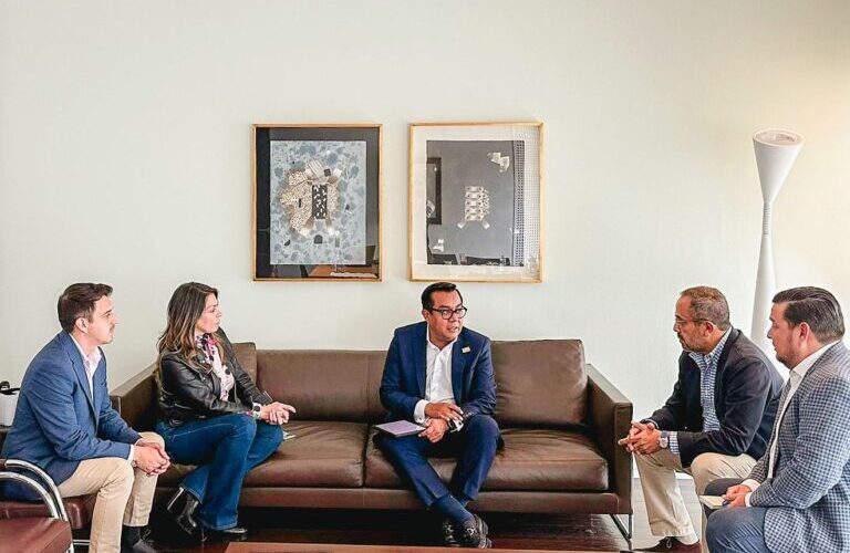 Refuerza gobierno de Evelyn Salgado alianzas a favor del turismo de Guerrero