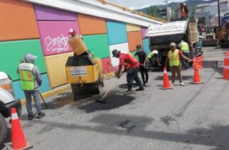 Continúan los trabajos de bacheo implementados por la gobernadora Evelyn Salgado en Chilpancingo