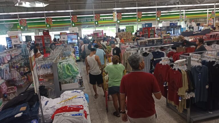 Hay disponibilidad de efectivo en cajeros de bancos y abastecimiento de productos en tiendas de autoservicio en Guerrero: Teodora Ramírez.