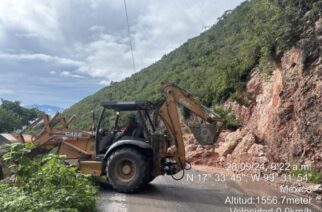 Reconexión de carreteras en Guerrero, prioridad de Evelyn Salgado tras emergencias por huracán John