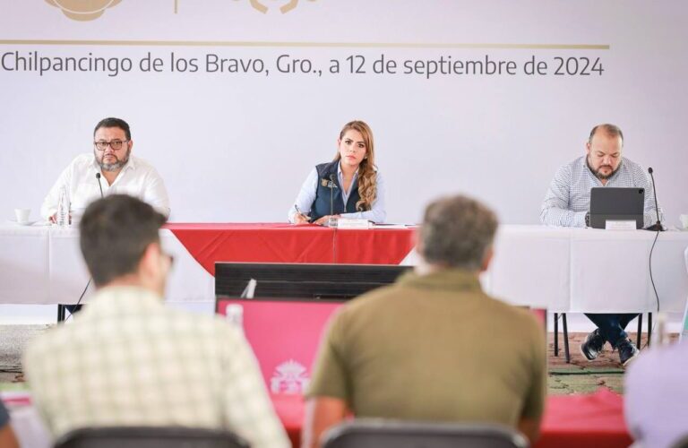 Reafirma Evelyn Salgado solidaridad con madres, padres y familiares de los 43 estudiantes de Ayotzinapa