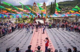 La gobernadora Evelyn Salgado supervisa trabajos de rehabilitación en zona Centro tras el paso del huracán John