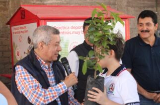 Supervisa la SEG el regreso a clases en escuelas de Chichihualco y entrega material de limpieza y deportivo