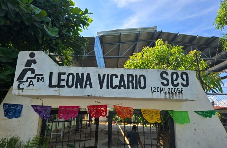 Gobierno de Guerrero garantiza servicios básicos en las escuelas del estado