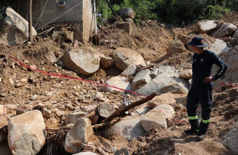 La SGIRPCGRO Y CENAPRED realizan recorridos de verificación de daños en zonas de alto riesgo de Acapulco