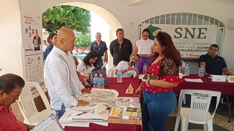 Promueve el gobierno estatal la reactivación laboral y económica en los municipios afectados por el huracán Otis