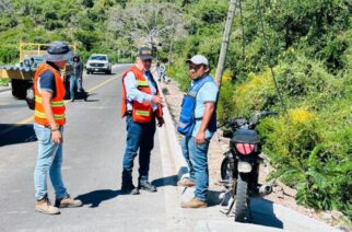 Supervisa CICAEG obra de rehabilitación de carretera en Huitzuco