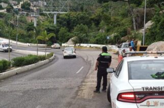 Elementos de Tránsito Estatal mantienen acciones de prevención y vigilancia sobre diversas calles y avenidas de Acapulco