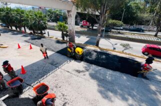 Continúan acciones de bacheo en avenidas y calles de Chilpancingo