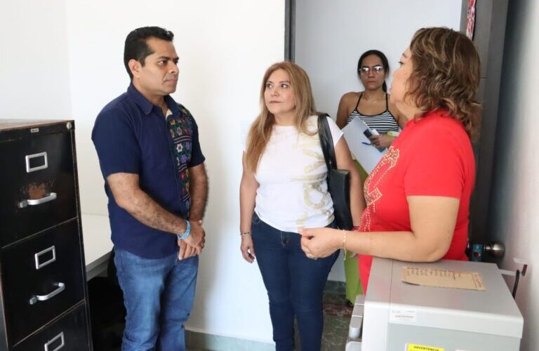 El secretario del Trabajo, Omar Estrada Bustos, realizó una visita de supervisión