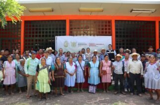 La Secretaría de Fomento y Desarrollo Económico, hizo entrega de 384 apoyos