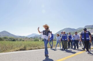 Evelyn Salgado inaugura obras sociales y cumple a los Pueblos Santos de la Sierra de Chilpancingo