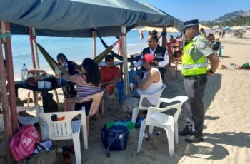 Realiza SSP Guerrero jornada de Proximidad Social en las playas de Acapulco.