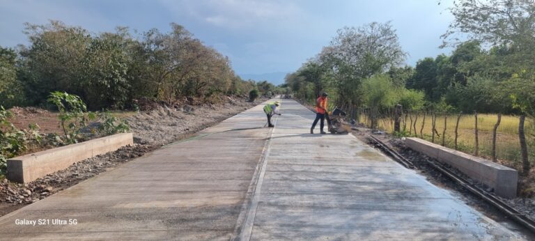 Gobierno de Guerrero mejora la conectividad y el desarrollo en Ajuchitlán del Progreso