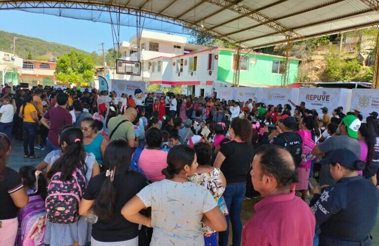 Benefician a la población de Cuautepec y Marquelia con la Feria de los Servicios Integrales del Gobierno de Guerrero