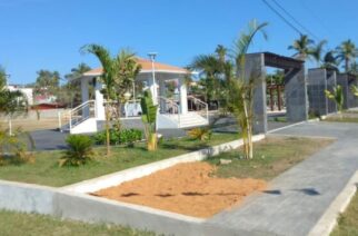 Moderniza gobierno del estado la plaza central de Playa Ventura en la Costa Chica