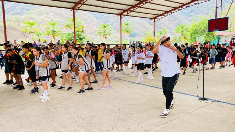 El Gobierno del Guerrero impulsa la Cuarta Convivencia Cultural y Deportiva “Muévete para Transformar” en la Zona Escolar 069 de Telesecundarias