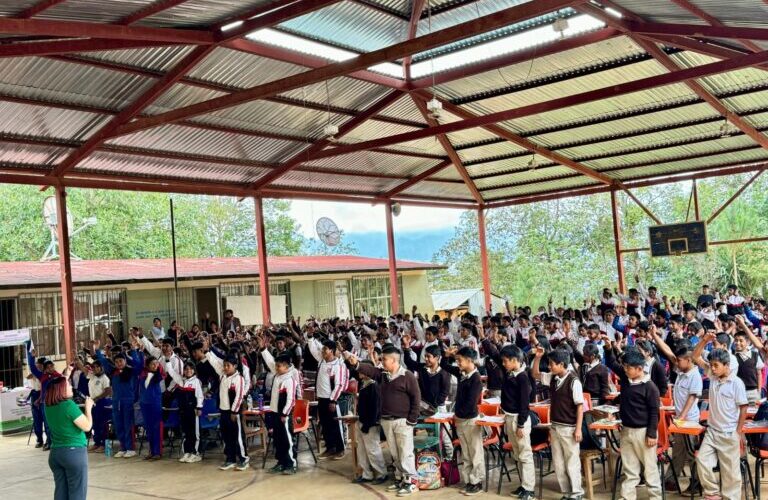 El Gobierno del Estado realiza talleres de prevención de adicciones, violencia y deserción escolar en San Luis Acatlán: SEDEPIA