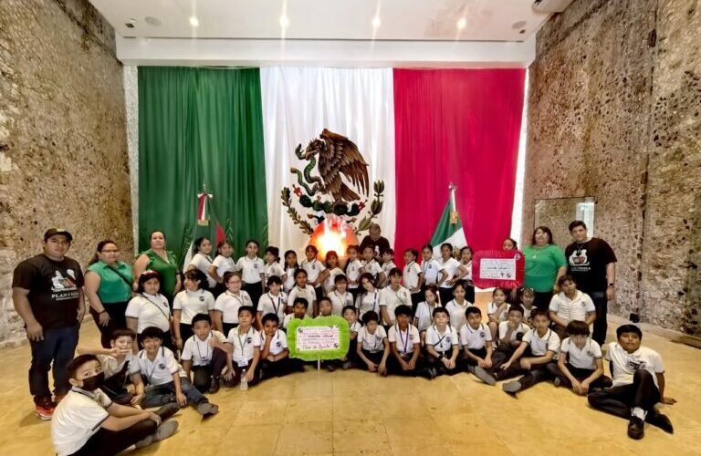 Niñez igualteca disfruta recorridos en el camión La Tamarinda en la Jornada Cultural Plan de Iguala