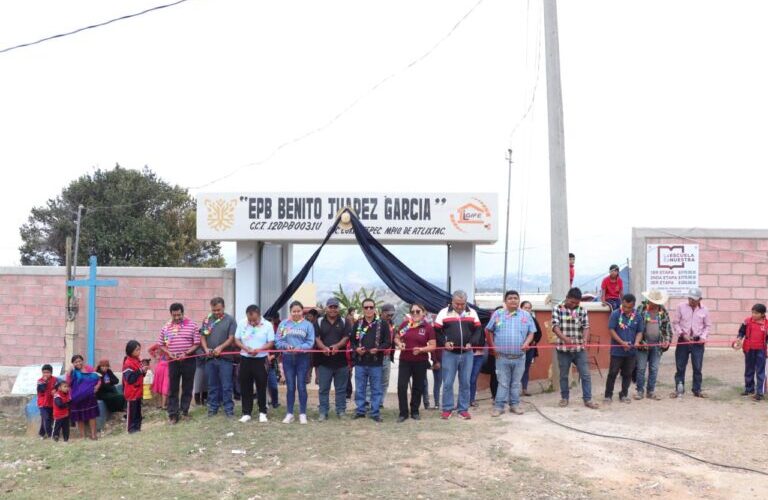bel Bruno Arriaga asistió a la inauguración de las obras en la Escuela Primaria Bilingüe Benito Juárez García