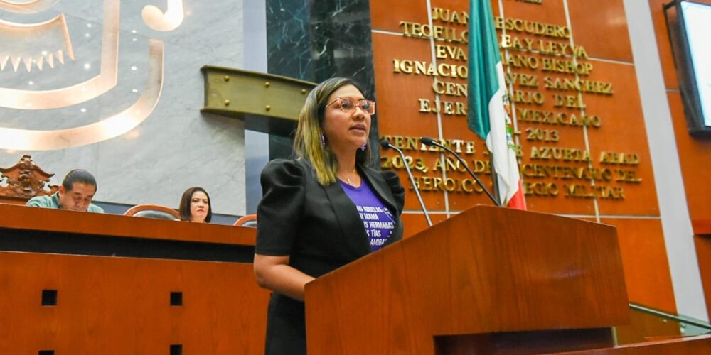 Propone diputada insumos menstruales gratuitos en ceresos de Guerrero