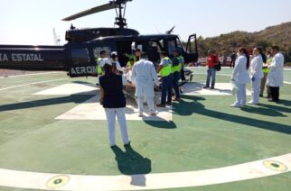 Traslada la SSG vía aérea a paciente embarazada de Ayutla a Acapulco para recibir atención médica urgente