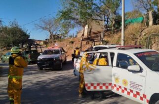 Brigadistas avanzan en el combate del incendio forestal en Iguala y sofocan siniestro en Taxco