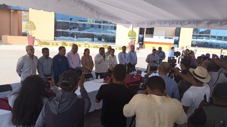 Instala gobierno del estado mesa de trabajo para atender demandas de pobladores de la Montaña y Zona Centro