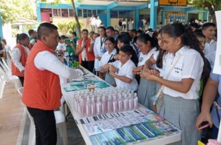 Refuerza SSG acciones de promoción de la salud para estudiantes en Tecpan de Galeana