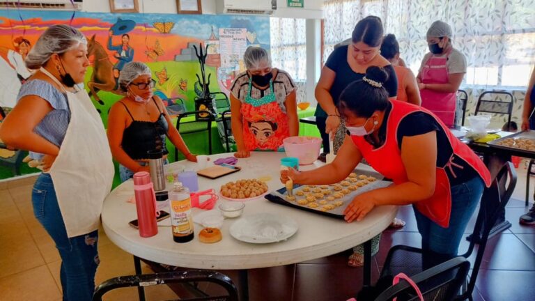 El Gobierno del estado continúa capacitando a la población para el trabajo a través del ICATEGRO