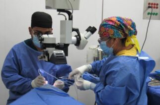 Beneficia el gobierno estatal a 31 pacientes con cirugías de cataratas gratuitas